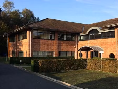 commercieel te huur in lasne-chapelle-saint-lambert