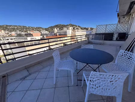 location appartement 3 pièces 51 m² à cannes (06400)
