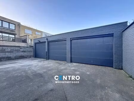 ruime garagebox te blankenberge!