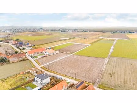 prachtige villa in hoevestijl met bijgebouwen en akkerlanden/weilanden op 1 45ha