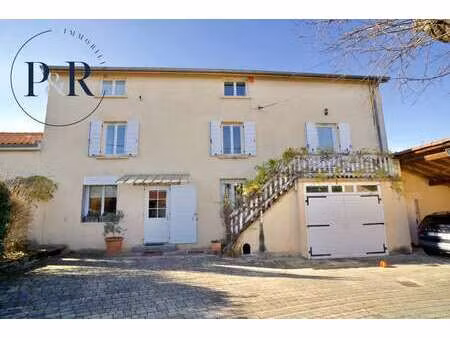 maison de luxe à vendre à craponne : 1 050 000 €