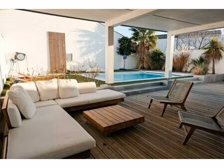 vente maison 5 pièces 208 m² angoulins (17690)