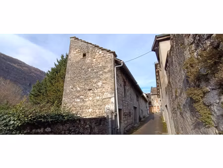 à découvrir sur la charmante commune de rossillon :