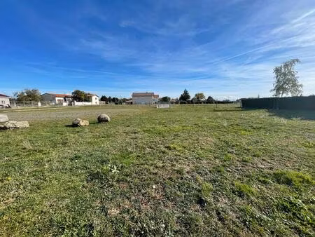terrain sainte agathe la bouteresse 378 m2