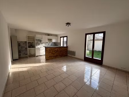 vente appartement 2 pièces  50.00m²  montfermeil