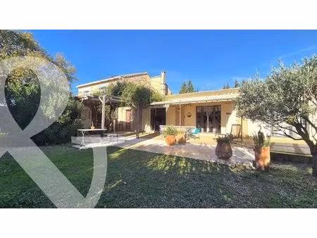maison de prestige de 182 m2 en vente eygalières  provence-alpes-côte d'azur