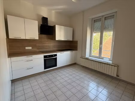 location appartement 3 pièces 82m²