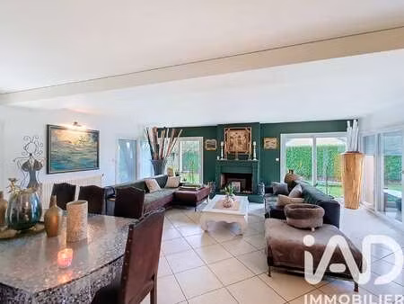 vente maison à franqueville-saint-pierre (76520) : à vendre / 217m² franqueville-saint-pie