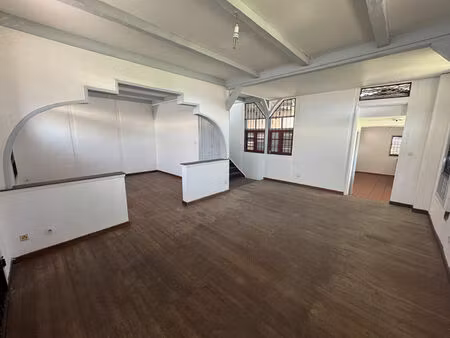 location appartement 3 pièces  63.00m²  cayenne