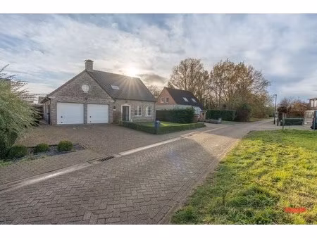 huis te koop in weelde met 3 slaapkamers