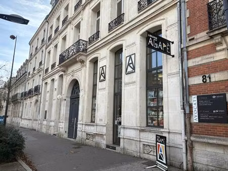 location local commercial 150m² orleans 45000