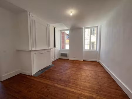 location appartement 3 pièces 80 m² à plaisance (32160)