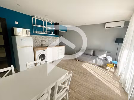 la grande-motte - superbe t2 rénové avec loggia