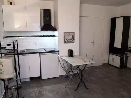 location meublée appartement 1 pièce 25 m² à montigny-le-bretonneux (78180)  800 €