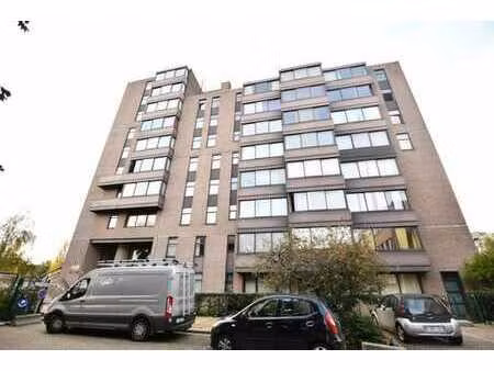 lot de 7 parkings extérieur à vendre