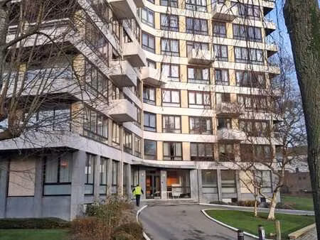 garage fermé à louer