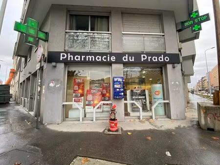 location commerce 141 m² à lyon 7 (69007)