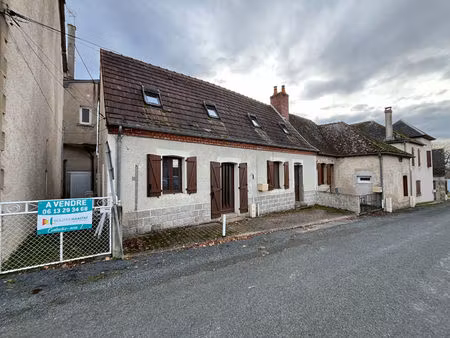 cronat. maison de village directement habitable !