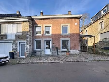 unifamiliale 4 chambres  terrasse et jardin.
