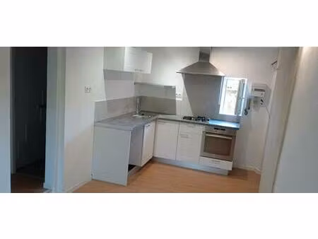 location appartement 2 pièces 32 m² à l’isle-sur-la-sorgue (84800)