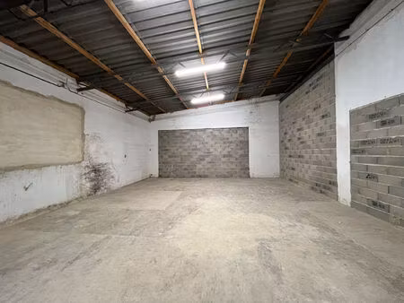 location commerce 1 pièce 79 m² à carpentras (84200)