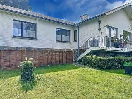 maison de plain-pied dans une rue en cul-de-sac