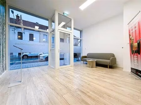 surface commerciale à louer de 20 m² à mouscron (vbd60390)