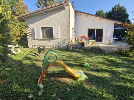 maison 103 m2  terrain 2428 m2 17132 meschers / gironde