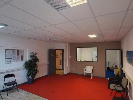 local a louer 140 m2 ravine a marquet