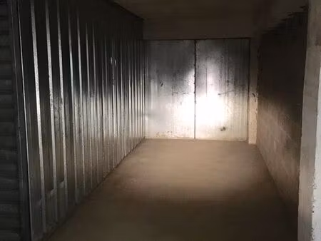 garage box fermé près lycée jules ferry à cannes