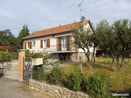 maison ancienne avec grand terrain  grenier aménageable et grande cave – à fort potentiel