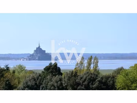 a vendre à côté du mont saint-michel  longère de 463 m² sur