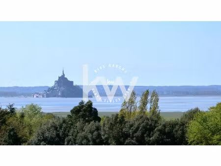 a vendre à côté du mont saint-michel  longère de 463 m² sur