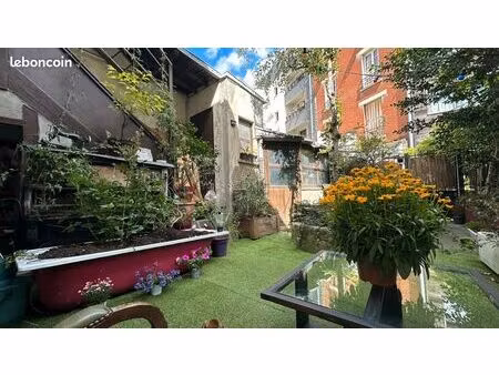 maison avec cour arborée - gambetta