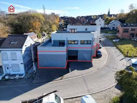 très rare dans la région ! grand entrepot en parfait état