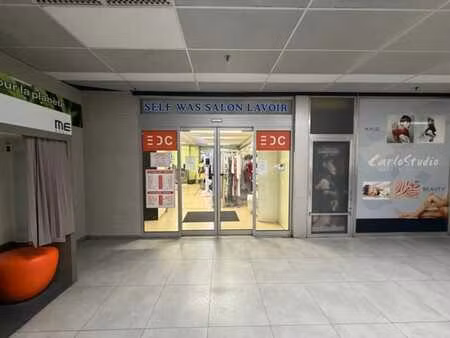 fond de commerce - 60m2 - emplacement strategique - evere