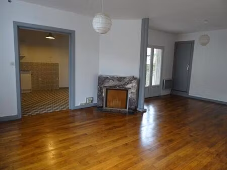 location appartement 3 pièces 70 m² à saint-priest-taurion (87480)