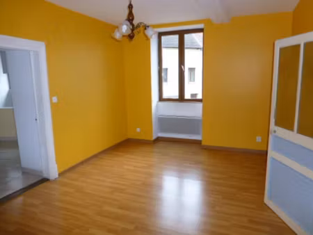 location appartement 2 pièces 37.87 m² à charolles (71120)  390 €