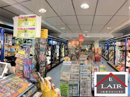 vente bureaux et commerces à mamers (72600) : à vendre / 170m² mamers