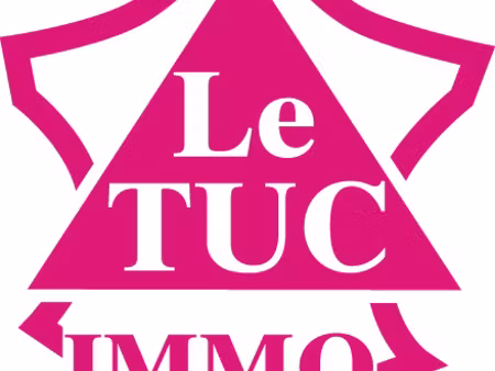 montbrison centre murs commerciaux de 90 m2 avec cour