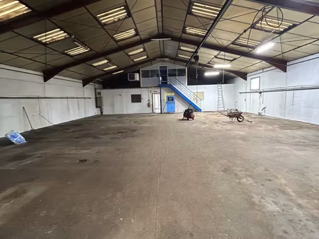 vernon local d'activite - 760 m2