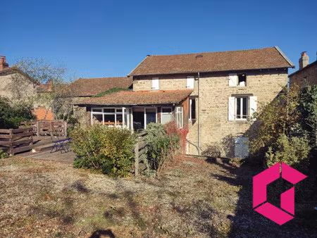 maison de campagne en pierre avec jardin de 500 m2