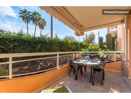 location meublée appartement 2 pièces 38 m² à antibes (06600)  1 101 €