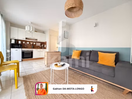 beau studio de plus de 27 m2 emplacement exceptionnel  pla