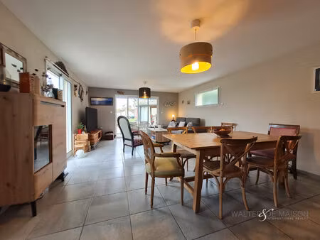 maison individuelle proche du phare et à quelques pas de la plage