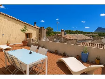 maison de village de 218 m² à saint-martin-de-londres