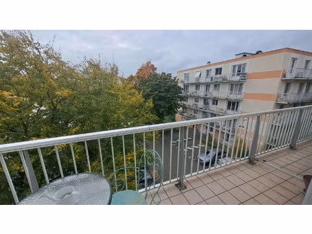 appartement f2 magny les hameaux 50 m²