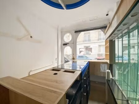 au coeur du 16ème arrondissement  belle boutique à louer