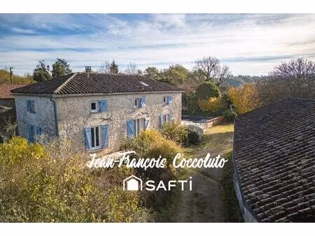 belle maison de campagne en pierre avec piscine