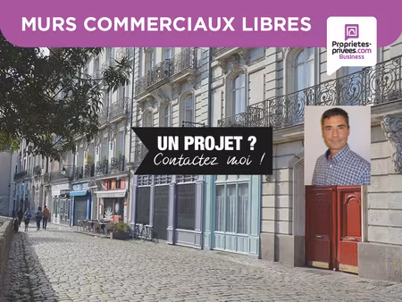 houdan centre- murs commerciaux 90 m² possibilité passage en habitation